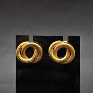 Gold Tone Linked Circle Loop Hoop Earrings Studs Pierced